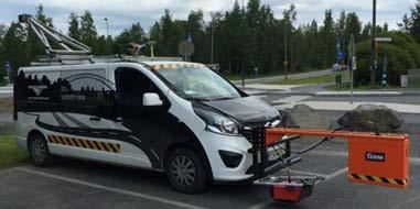MAATUTKALUOTAUS Kohteilla tehtiin maatutkaluotaukset Road Doctor Survey Van (RDSV) mittausajoneuvolla (kuva 74) GSSI SIR30 -tutkakalustolla käyttäen 2,0 GHz ilmavasteantennia ja 400 MHz