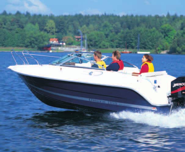 D55 Matka ykkösluokassa Haluatko veneillä VIP-luokassa? Tee koeajo Uttern D55:llä eräällä markkinoiden suosituimmista Daycruisereista.