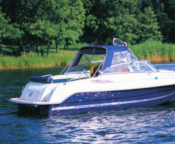 D68 Ykkösluokan kesäiloa Katso vaan pidempäänkin. Moni kääntyy katsomaan Daycruiser-luokan ylpeydenaihettamme. Rohkeat linjat ja hyvä suorituskyky tekevät D68:sta ilon silmille ja nautinnon ajaa.