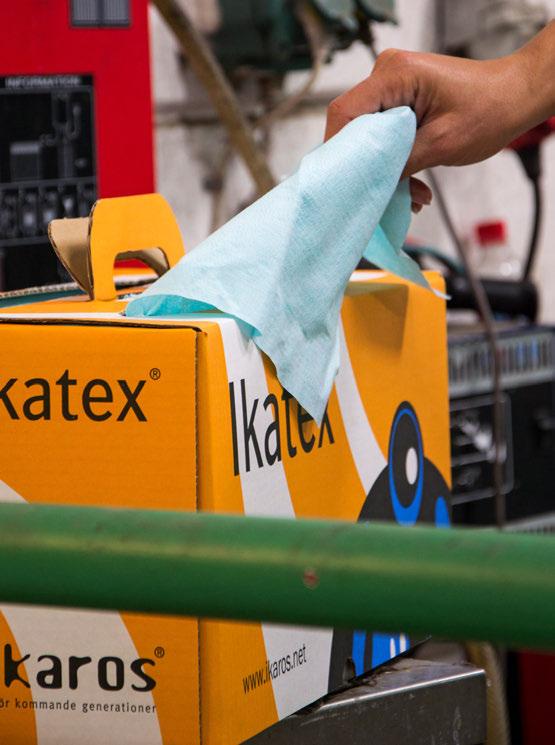 IKATEX MEKANO BRAGBOX Paksu ja vahva teollisuuspaperi, öljylle, rasvalle, lialle ja leikkuunesteille. 3-kerroksista sinistä, hyvin imukykyistä selluloosapaperia. Iso arkkikoko. Silikoniton.