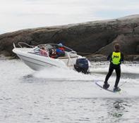 hanskaslokero ja sälytyslokerot Muktelneet (7 kpl) Polttoanetankk, knteä, 91 l Välov tuullasn alla Yamaha LAN