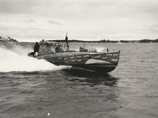 Yllätyksellinen isku Lavansaareen Marraskuun 1942 alussa merivoimat sai tiedustelutiedon, että Itämeren laivaston Lavansaaren tukikohtaan olisi ankkuroitunut 1 760 tonnin tykkivene Krasnoje Znamja,