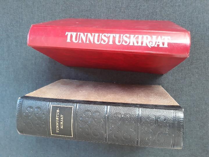 A.E.Koskenniemen johdannot luterilaisiin tunnustuskirjoihin (Tunnustuskirjat, 1948) APOSTOLINEN USKONTUNNUSTUS. LUTHERIN KATEKISMUKSET. Katekismus -nimitys oli yleinen jo vanhan kirkon aikana.