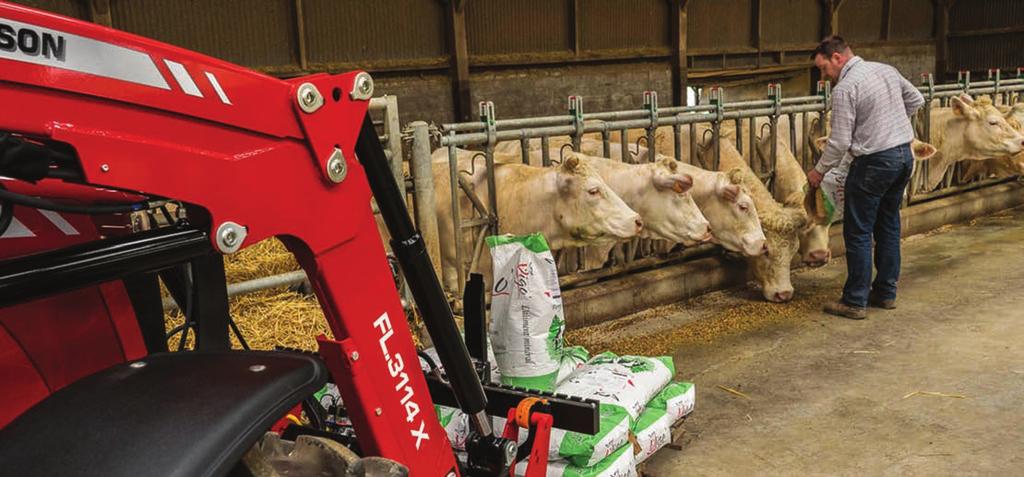 Monipuoliset MF FL X -kuormaimet päivittäiseen käyttöön Kuormainsarja MF-traktoreille 120 hv:aan saakka 23 MASSEY FERGUSON Helpottaa
