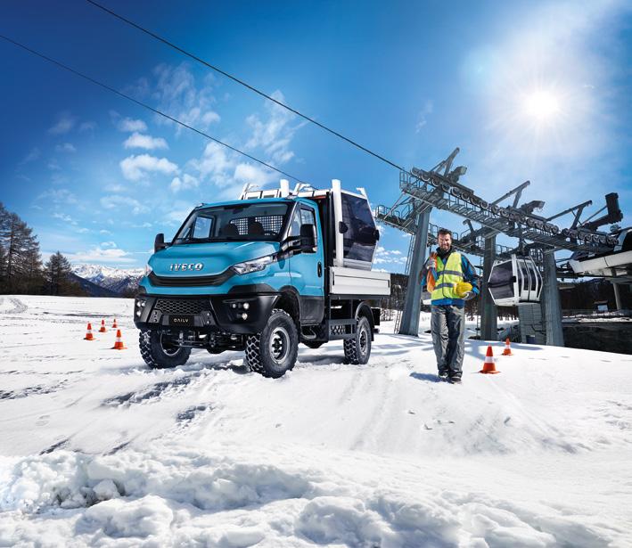 liukkailla ja karkeilla teillä. Laaja päällirakennevalikoima yhdistettynä ajoneuvon tehokkuuteen tekee 4x4 :sta täydellisen kumppanin erilaisissa maastoissa työskenteleville yrityksille.