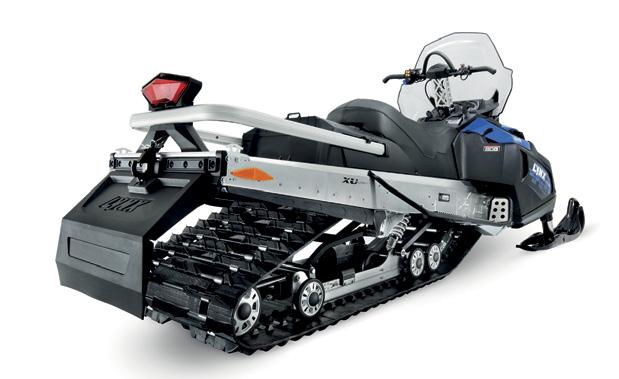 Kelkan 60 cm leveä telamatto ja LTS-etu- jousitus takaavat ainutlaatuiset kulkuominaisuudet umpihangessa.