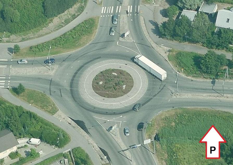 Kuva 14 Suutarilan kiertoliittymä (ilmakuva: Bing Maps 211). 3.1.5 Matinkylä Kuvassa 15 on kartta Matinkylän seudusta ja kuvassa 16 ilmakuva Matinkylän (Gräsanlaakson) kiertoliittymästä.