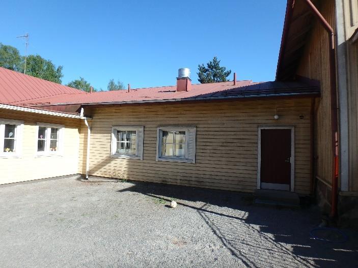 2 Johtopäätökset Salaojien tarkistuskaivojen perusteella salaojajärjestelmä voi toimia suunnitellusti, mutta kattaa vain eteläisen ja idänpuoleisen osan.
