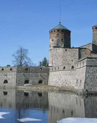 Kattavuus tavoitteena Kaikissa vastuumuseoissa arkeologi, rakennustutkija, mieluusti myös restaurointiasiantuntija Vähintään kartan keskisinisen