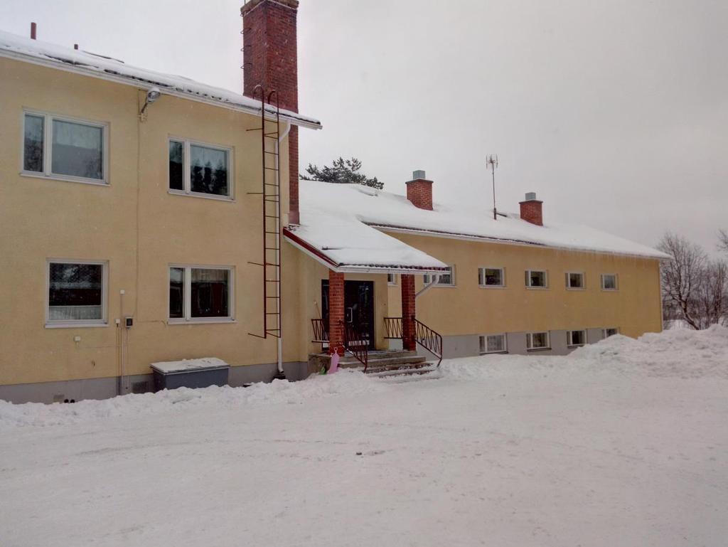 Kiinteistökatselmus 2 (12) TAUSTATIEDOT Katselmuksen kohteet sijaitsevat Kurikassa osoitteessa Jokipiintie 2, 61280 Jokipii. Katselmus suoritettiin silmämääräisesti rakenteita avaamatta ja rikkomatta.