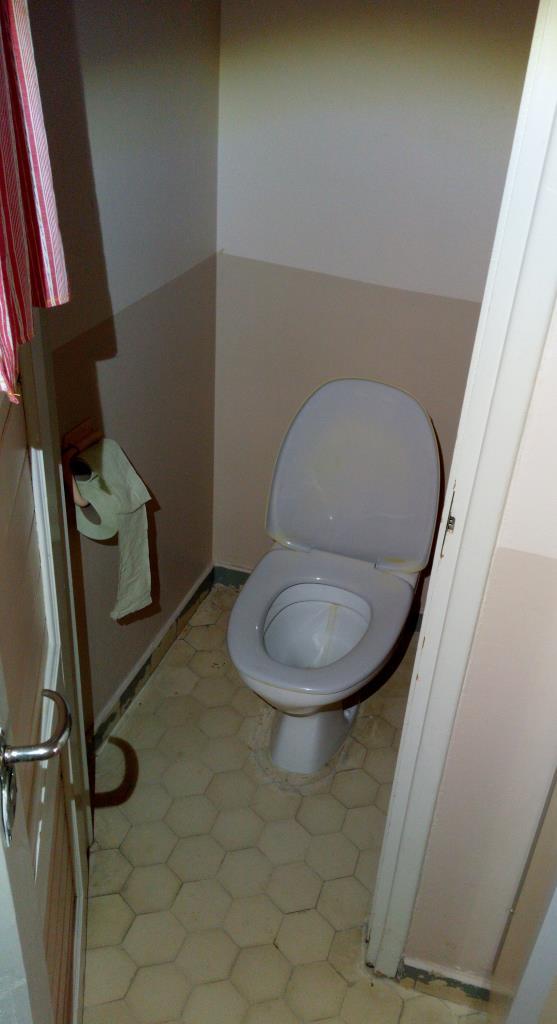 Oppilaiden wc:n huono