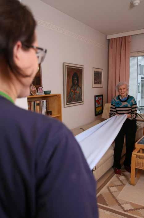 7 Kotihoidosta apu moniin tilanteisiin Pirkanmaan Senioripalvelut Oy tuottaa ja tarjoaa monipuolista kotihoitopalvelua ikäihmisten asumispalvelujen ja lähitoritoiminnan lisäksi.
