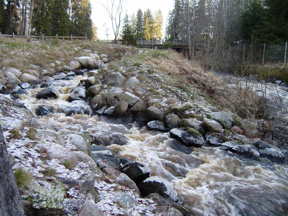 Kaukas, Keravanjoki Kynnyksiä ja altaita, joiden välillä