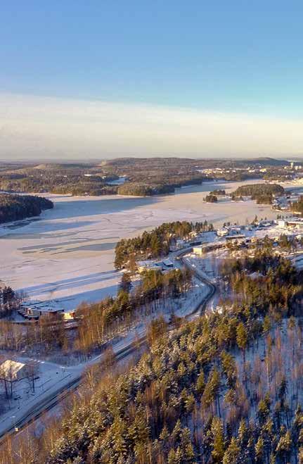 Autoa en tarvitse, sillä pyörällä pääsee ja kävely avaa aistit virkeimmilleen.