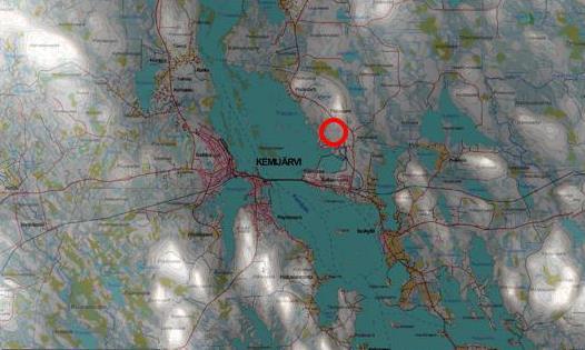 Selostus: Kuva 4.11-4. Kemijärven topografia. Hankealueen likimääräinen sijainti on osoitettu punaisella ympyrällä.