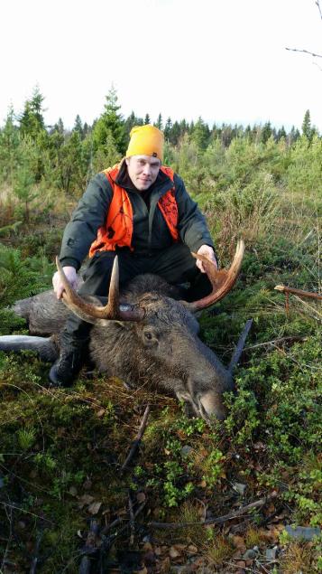 J S Puheenjohtajan sana etsästyskausi jatkuu vielä. Pienpetojen jälkiä tuntuu olevan, joten niiden pyyntiin on hyvät mahdollisuudet.