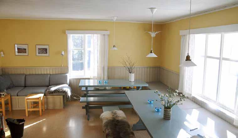 Kruununmaja KRUUNUNMAJA Tilava neljän makuuhuoneen paritalohuoneisto