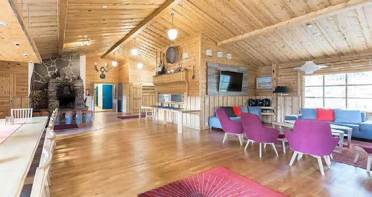 AHMOLAN KOKONAISPINTA-ALA on 3 m², hotellitasoista hengen huonetta omalla