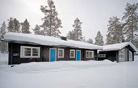 Rinteistä pääsee laskemaan pihaan ja hiihtolatu on vieressä.