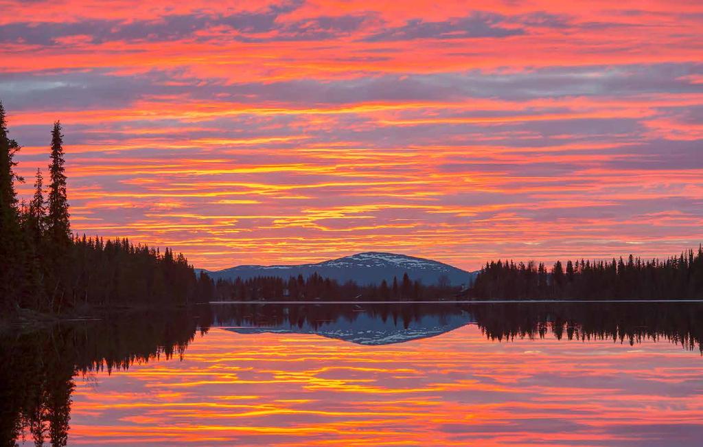 Keskiyö toukokuun lopulla kääntyy jo aamuun.