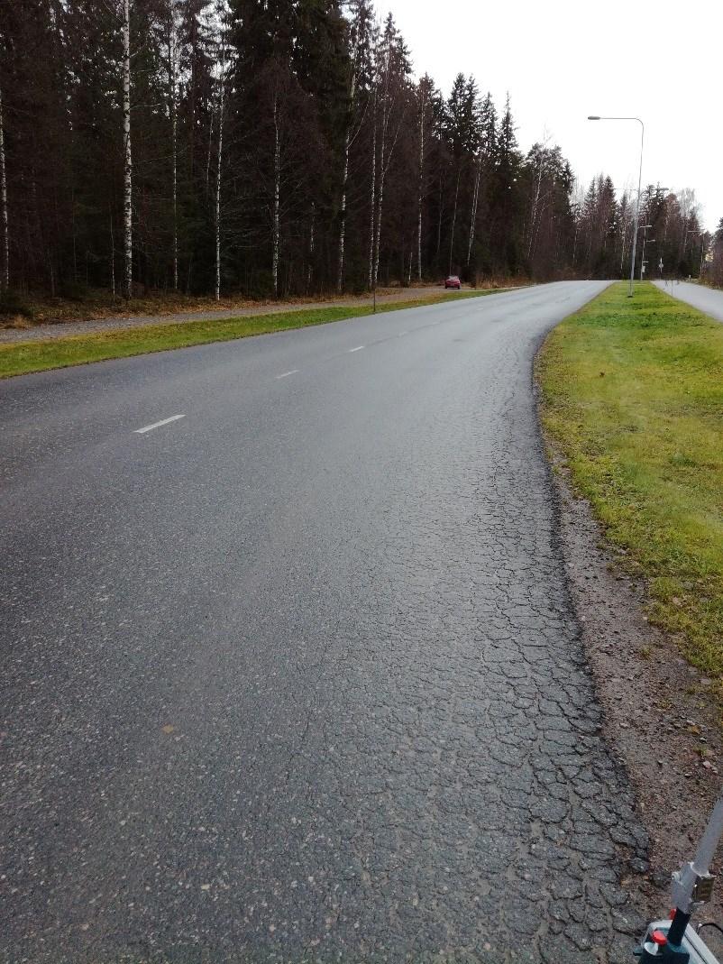 19 Kuva 7. Loimalahdentie. Myllymäessä Torikatu ja Kuninkaanlähteenkatu ovat pääosin hyväkuntoisia ja niissä on vain jaksoittaisesti vaurioita.