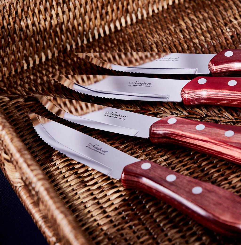 TEXAS BBQ KNIVES Neljä jumbokokoista grilliveistä, joissa on erittäin miellyttävä