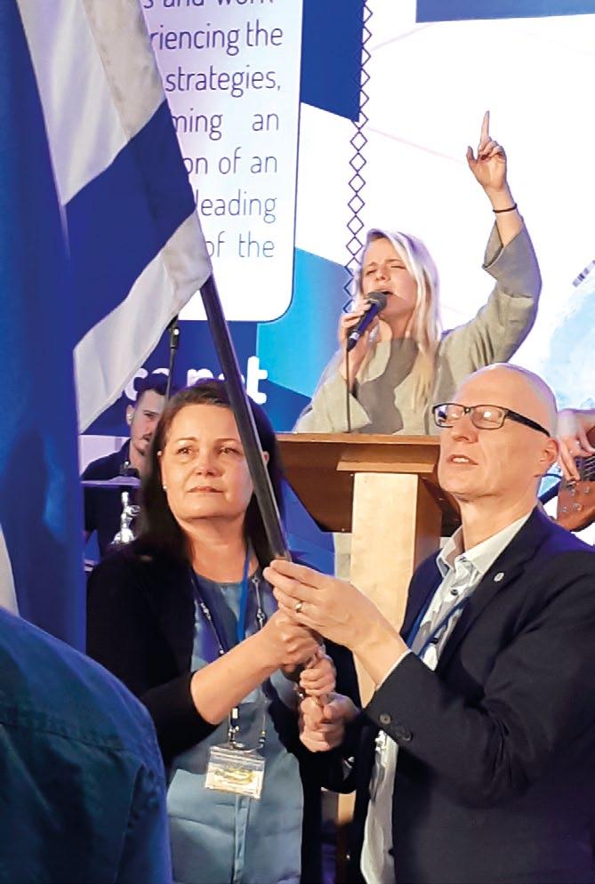 Taivas työssäni -seminaaripäivän aikana kuultiin opetusta ja todistuksia oman kutsun löytämisestä sekä kristittynä elämisestä yhteiskunnassa. LUE LISÄÄ s. 8-9 Rakennammeko rauhaa?