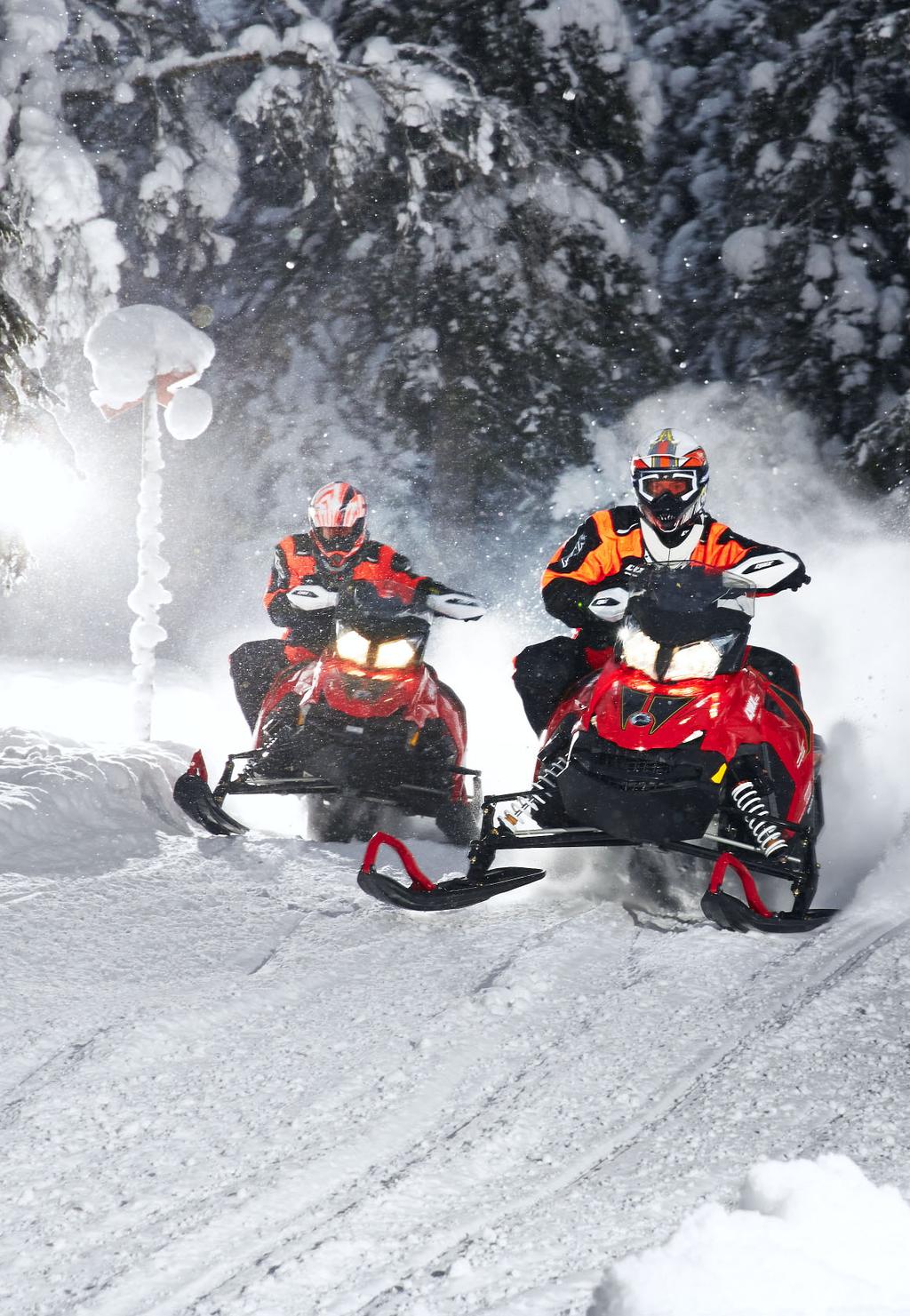 SPORT. SUOSITELTAVAT VARUSTEET: RAVE RE 800R E-TEC.
