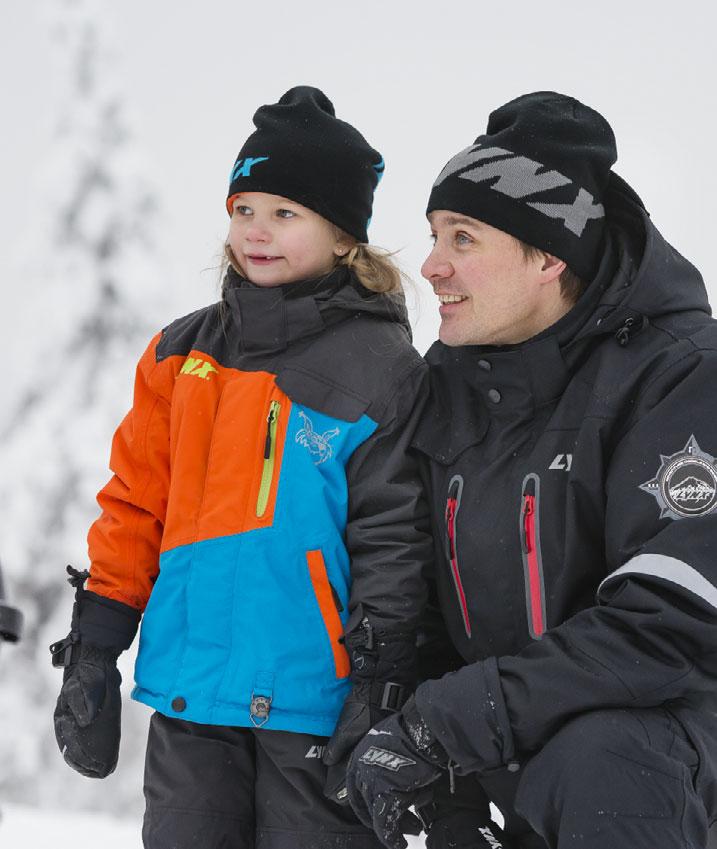 Vaikka kevätaurinko piiloutuisi pilven taa, LYX LASTE PUKU pitää retkikuntasi pienimmät jäsenet lämpiminä ja tyytyväisinä.