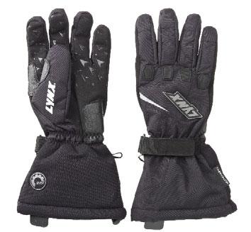 LYX. SPORTSWEAR. LYX RACIG LIPPIS 6650390090 22,90 EUR Rallihenkinen laatulippis, takaa säädettävä. Miellyttävää joustavaa materiaalia.