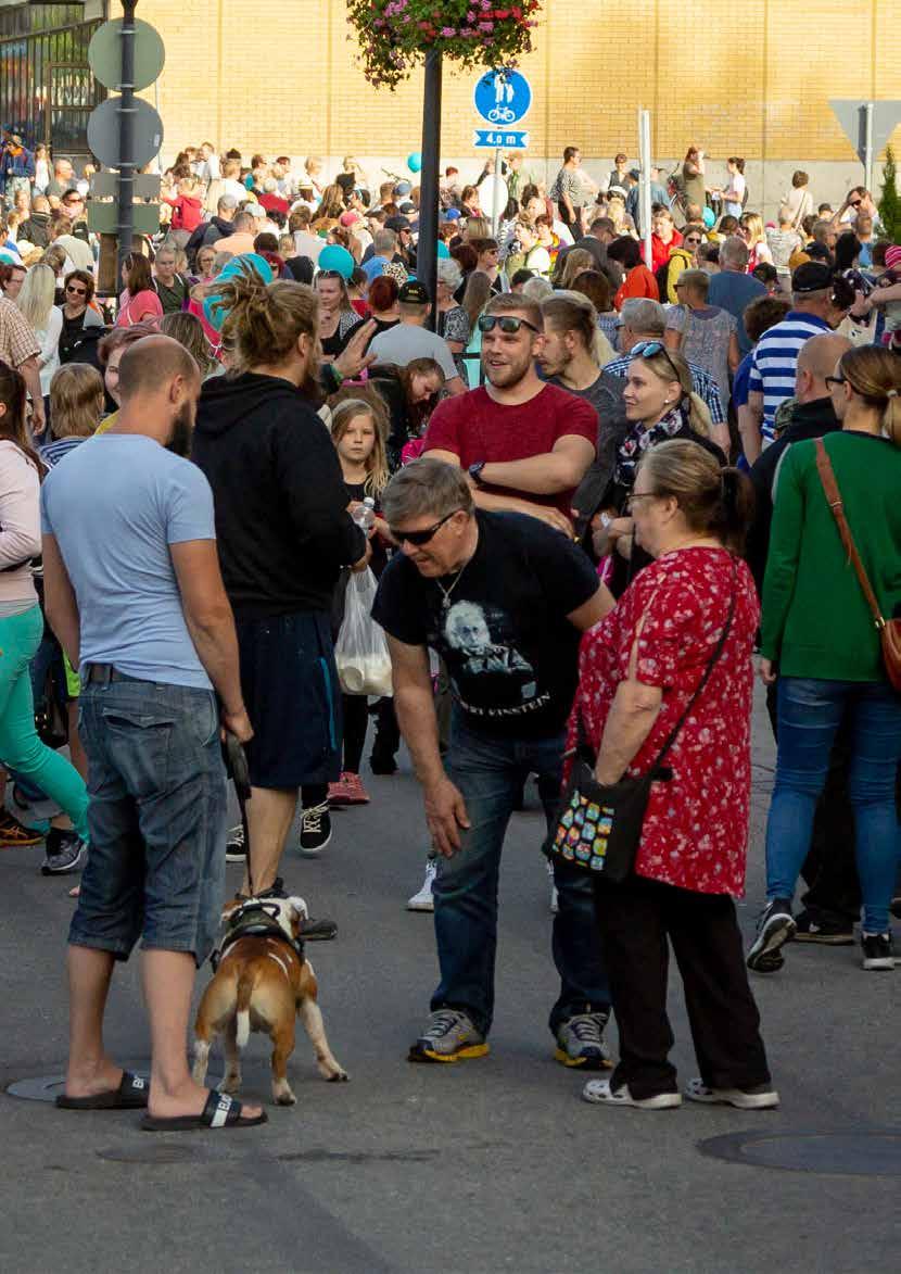 8. KANSALAISTAIDOT 2.0 tehdään #YHDESSÄ ASUKKAIDEN WARKAUS Varkaudessa ja sen lähikunnissa toimiva Soisalo-opisto auttaa uusien kansalaistoiminnan taitojen ja tapojen opettelussa.