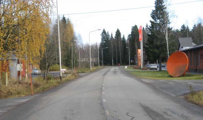 Tontilla 3 sijaitseva Wilmaikkuna Oy:n tuotantorakennus ja tontilla 4 sijaitseva Hapi Keittiöt Oy:n