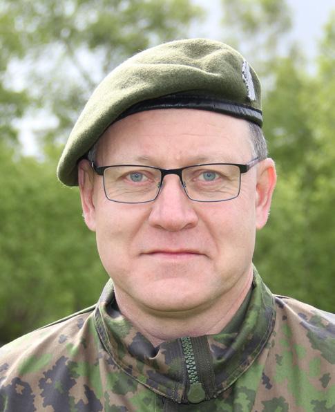 PÄÄKIRJOITUS JANNE KOSONEN Toiminnanjohtaja Suomen Reserviupseeriliitto piirejä. Yksi reserviupseeritoiminnan vahvuuksista on monipuolisen toiminnan lisäksi hyvin toimiva järjestökone.
