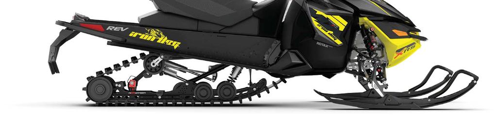 Voit liukua helposti kaarreasentoon Ergo-Step-sivupaneelien ja motocross-pyöristä tutun kapean tankin ansiosta.