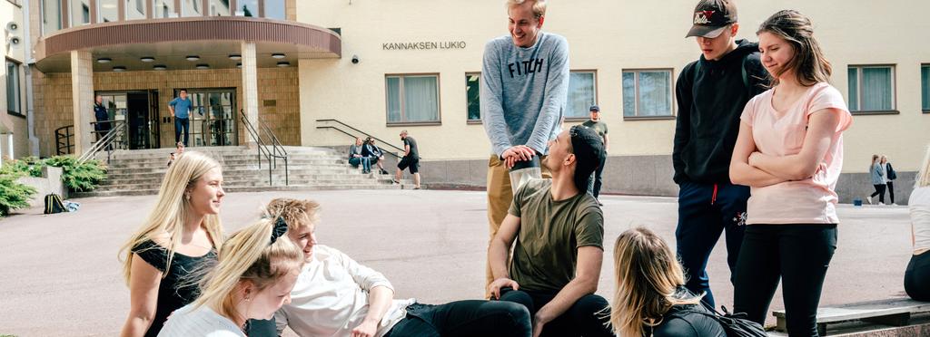 HYVINVOINNIN JA OPPIMISEN TUKENA Koko henkilökunta tukee ja ohjaa opiskelijoita opintojen eri vaiheissa Arjen pedagogista tukea antavat opettajat, ryhmänohjaaja, opinto-ohjaaja ja rehtori Tarjolla on