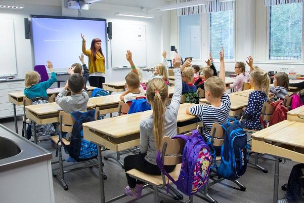 ESI- JA PERUSOPETUS, LUKIOKOULUTUS, TOINEN ASTE JA KORKEAKOULU Esiopetus https://www.
