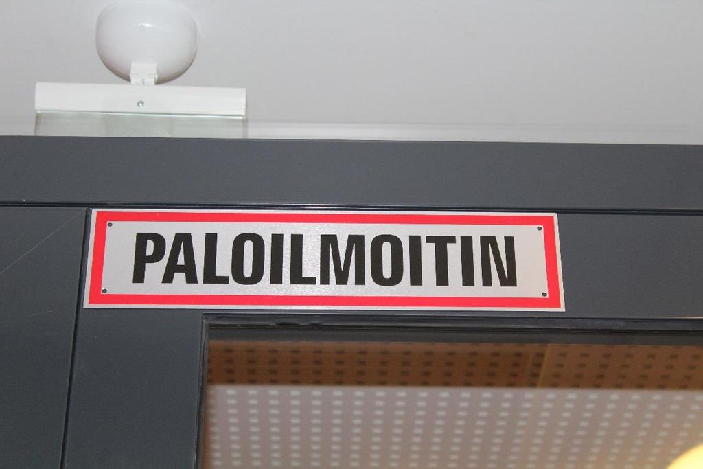 paloilmoittimen ja sammutuslaitteiston