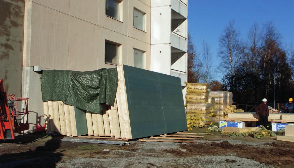 vät matalaa talviaurinkoa ja kattopinnalla olevat lähinnä kesäaikaista tuottoa. Piikennojen sähköntuotto kytketään suoraan talon omaan käyttöön.