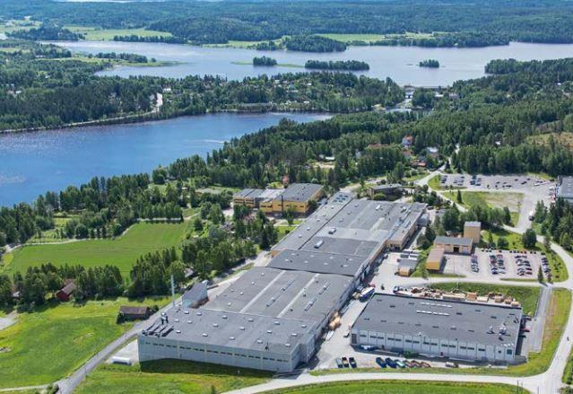 6 2 PURSO OY Purso Oy on vuonna 1972 perustettu metalliteollisuuden perheyritys. Purso valmistaa alumiiniprofiileja suulakepuristamalla ja niiden jatkojalosteita.