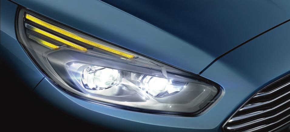 Ulkovarusteet LED-suuntavilkut Ford S-MAXin LED-päiväajovalot, jotka on integroitu ajovaloihin, toimivat myös suuntavilkkuina vilkkuen peräkkäin