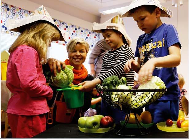 MKN Ruoka- ja ravitsemuspalvelut Tavoitamme ruoka- ja ravitsemuspalveluiden kautta kymmeniä, jopa satoja tuhansia kuluttajia vuosittain henkilökohtaisesti, kasvoista