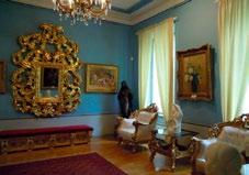 Vuonna 1820 valmistuneessa 2-kerroksisessa Elimäen palatsissa on tilaa 1000 m2, ja sen yläkerran antiikkisisustus ja Hasun perheen taidekokoelma luovat kartanolle juhlavan ilmapiirin.