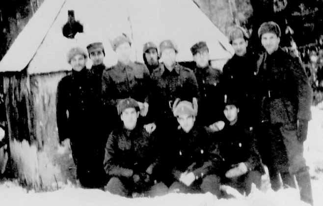 Suomen juutalaiset sotaveteraanit Jatkuu presidentti Herzog ille, joka kätteli heitä jokaista. Kansliapäällikkö Limor muisteli vielä jälkeenpäin, että käynnit sankarihaudoilla teki suuren vaikutuksen.