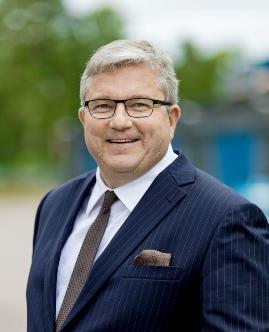 Rauten johtoryhmä Tapani Kiiski Arja Hakala Petri Strengell Timo Kangas Mika Hyysti Marko Hjelt Antti Laulainen s. 1962, TkL, DI toimitusjohtaja ja konsernijohtaja 16.3.2004 s.