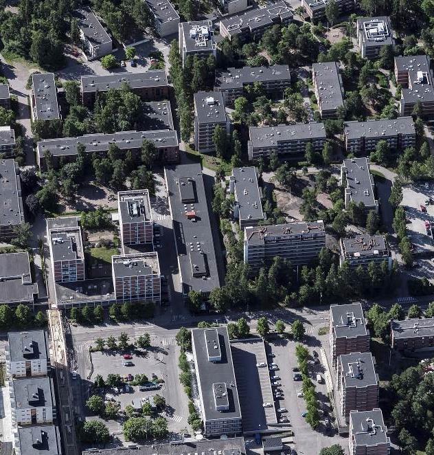 2 (26) Kuva: Viistoilmakuva pohjoisesta. Espoon kaupunki. 2.2.2 Maanomistus Suunnittelualueeseen sisältyvä tontti 2209/ on yksityisessä omistuksessa.