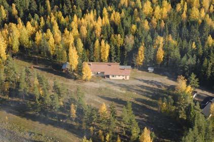 eeroser.com K1920-luvulla rakennettu kaunis, koko vuoden käytössä oleva talo sopii suurtenkin juhlien, kokousten, peli-iltojen, näytelmien yms.