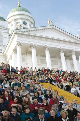 Luterilaisen käsityksen mukaan jokainen kastettu seurakunnan jäsen toteuttaa kristityn kutsumustaan omalla paikallaan seurakunnassa ja yhteiskunnassa.