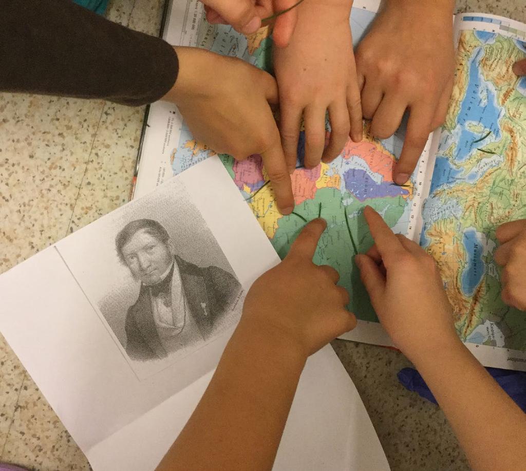 5-6 luokan oppilaat tutustuivat Struven ketjun mittausmenetelmiin artikkelin pohjalta ja ketjun reittiä tutkittiin yhdessä karttakirjojen avulla.
