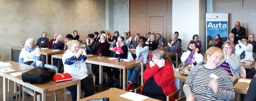 Edustettuina olivat Ystävätoiminnan varsinaiset toimintamuodot: henkilökohtaiset ystävät, palvelutalovierailijat, ikäihmisten kerhotoiminnan vetäjät, kertaluonteinen saattajatoiminta,