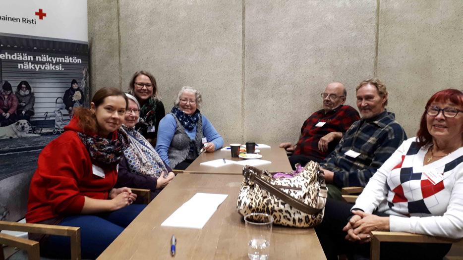 RUSKATAPAAMINEN Lauantain rastipäivä Toimintaryhmien esittely tapahtui ulkona ja sisällä olevilla rasteilla. Rastivahdit hoitivat vaativan tehtävänsä koleassa ilmassa valittamatta.
